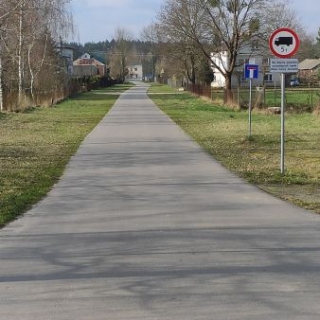 Brześce Stare – droga obok ujęcia wody