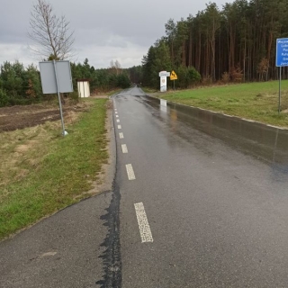 Janowice – droga powiatowa nr 2524L przy Zalewie w Janowicach